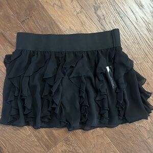 Express Design Studio Black Ruffle Mini Skirt – Size 12 – NWT